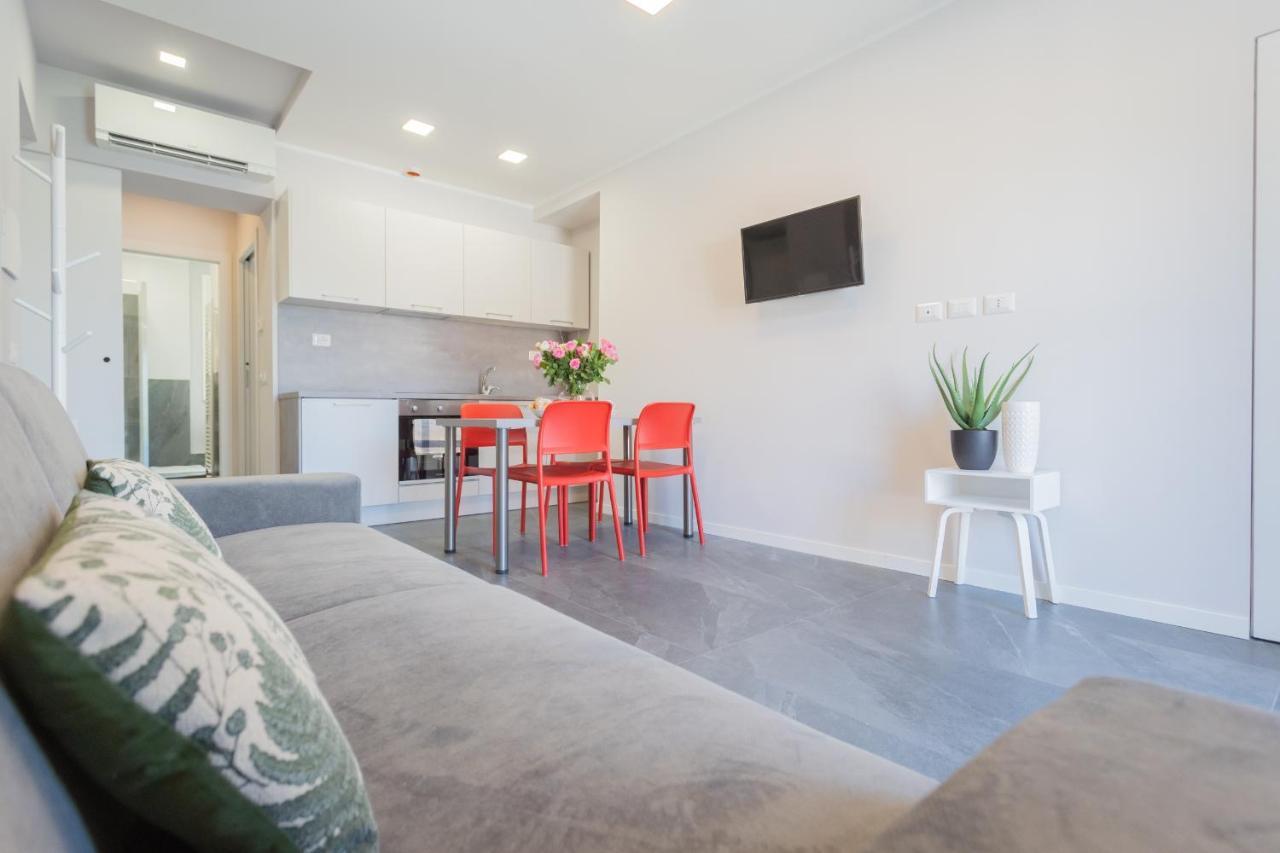 Sant'Agostino Apartments By Rent All Como Dış mekan fotoğraf